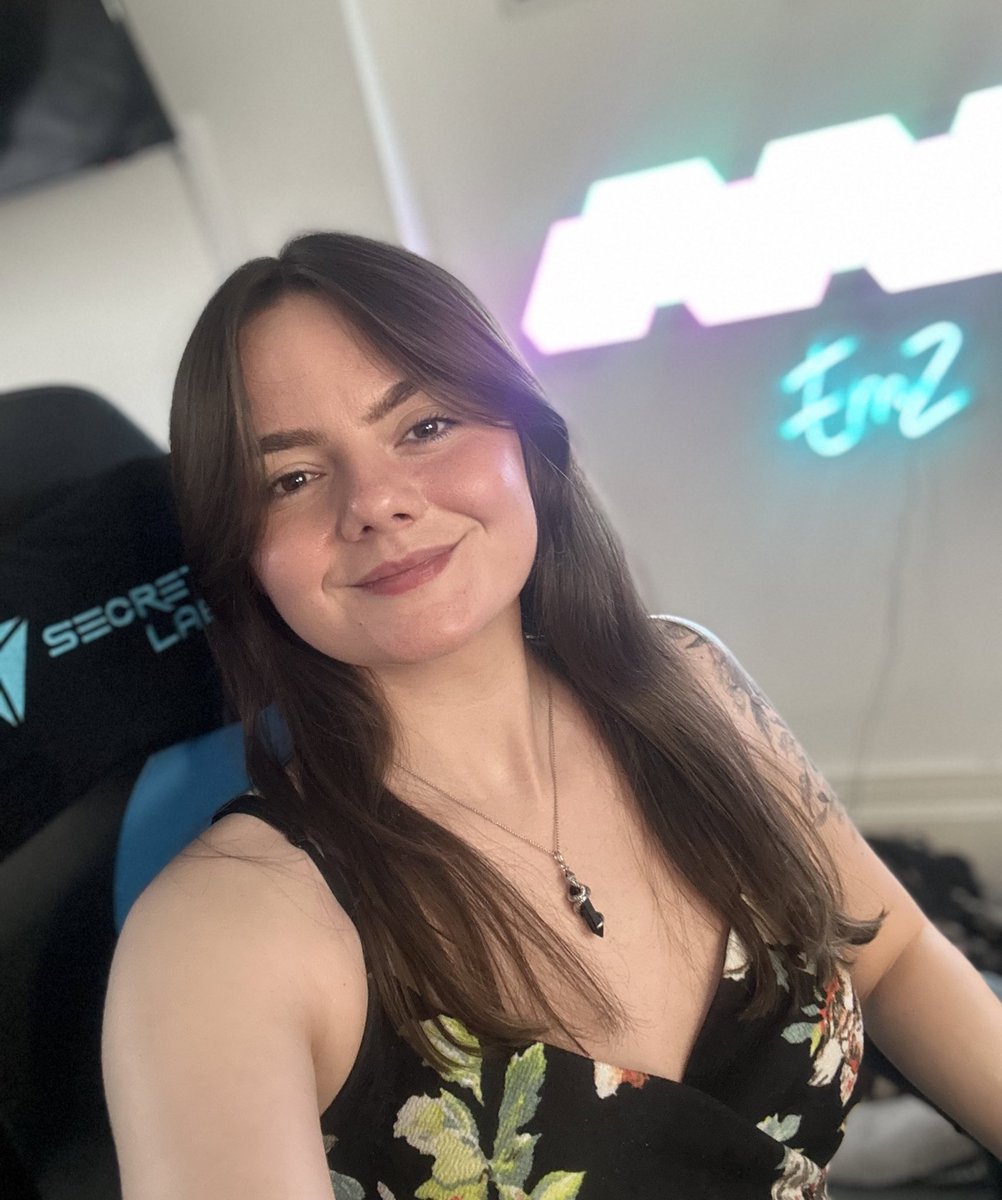 now LIVE 💚

I’m GIVING AWAY COD Points &amp; Playing with Viewers! (Finally feeling better 🙏🏻)

Get in here @ Twitch / Emzy ✨