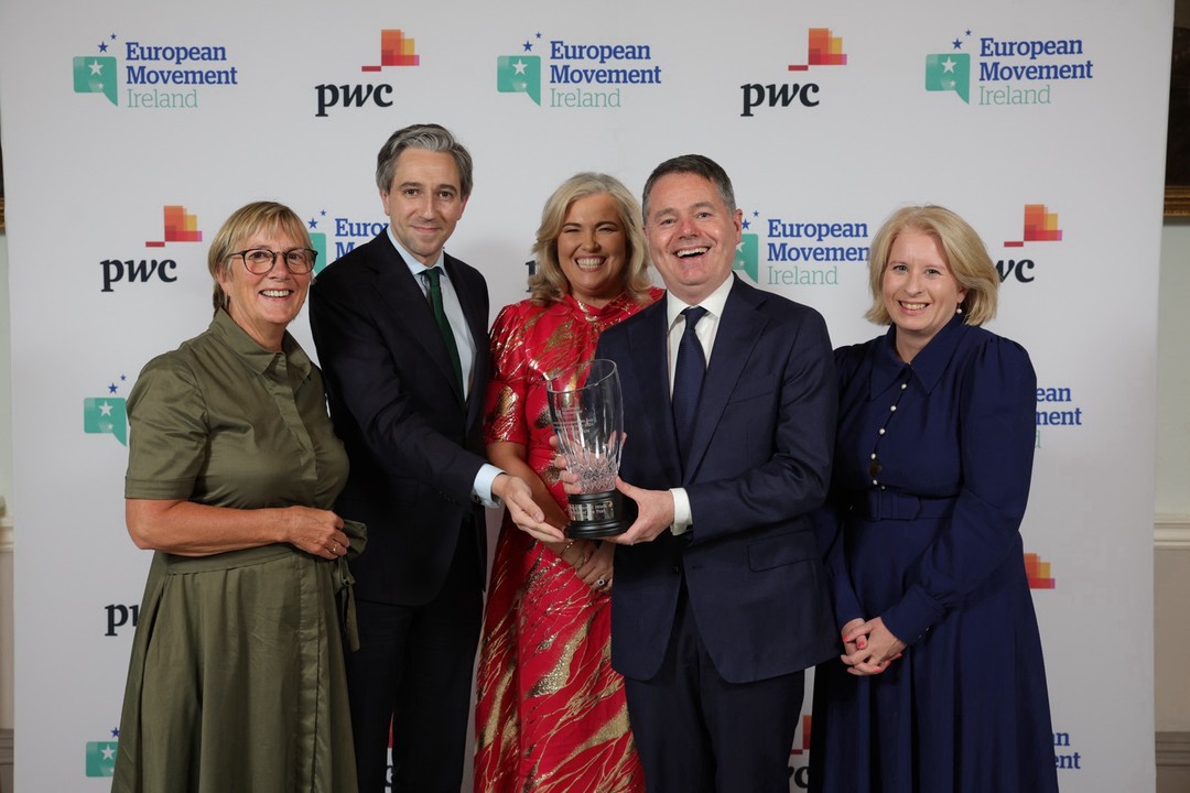 European Movement Ireland (@emireland) on Twitter photo 🇪🇺Congratulations to Minister for Finance <a href="/Paschald/">Paschal Donohoe</a> on his re-election as President of the Eurogroup, he was the first Irish person elected to the role and will now serve his third term.
Last year, Minister Donohoe was awarded European of the Year by <a href="/emireland/">European Movement Ireland</a> in recognition of 🇪🇺Congratulations to Minister for Finance <a href="/Paschald/">Paschal Donohoe</a> on his re-election as President of the Eurogroup, he was the first Irish person elected to the role and will now serve his third term.
Last year, Minister Donohoe was awarded European of the Year by <a href="/emireland/">European Movement Ireland</a> in recognition of