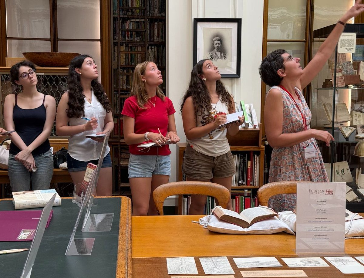 FSU Arts & Sciences (@fsuartssciences) on Twitter photo Students with the <a href="/FloridaState/">Florida State University</a> Biology in London Program recently stepped back in time with a visit to the Linnean Society of London, a leading scientific society where joint papers by Charles Darwin and Alfred Russell Wallace first announced the theory of evolution by natural Students with the <a href="/FloridaState/">Florida State University</a> Biology in London Program recently stepped back in time with a visit to the Linnean Society of London, a leading scientific society where joint papers by Charles Darwin and Alfred Russell Wallace first announced the theory of evolution by natural