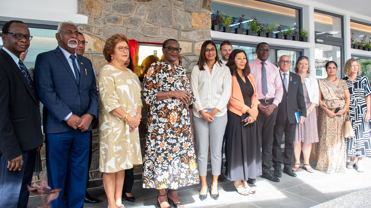 [1/2]📢 The UNDP House opened its doors today 07 July in Bel Air, Victoria, marking 48 years of partnership with the Seychelles🇸🇨

Thank you🙏to the Ministers, Excellencies, Ambassadors &amp; partners for being present &amp; sharing this milestone moment!

More👇
undp.org/mauritius-seyc…