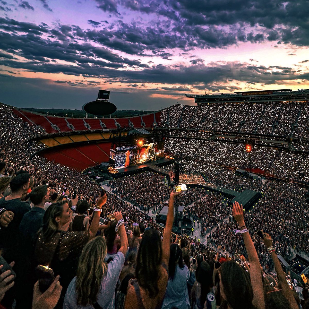 BBQChiefs's tweet image. 2 years ago, Taylor Swift came to Arrowhead Stadium and put on an amazing show as she always does ❤️💛

Taylor estimated to generate $46 million in economic impact for Kansas City.

"Long, long live the walls we crashed through
How the kingdom lights shined just for me and you…