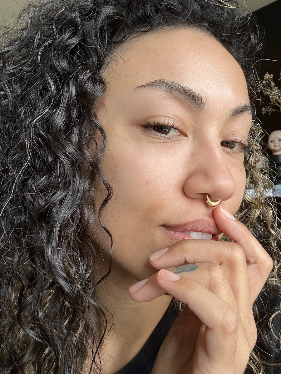 tried out an eyelash lift for the first time this weekend and im obsessed. 
this is with absolutely nothing but eyelash serum on

what do you think - keep it an ongoing thing?