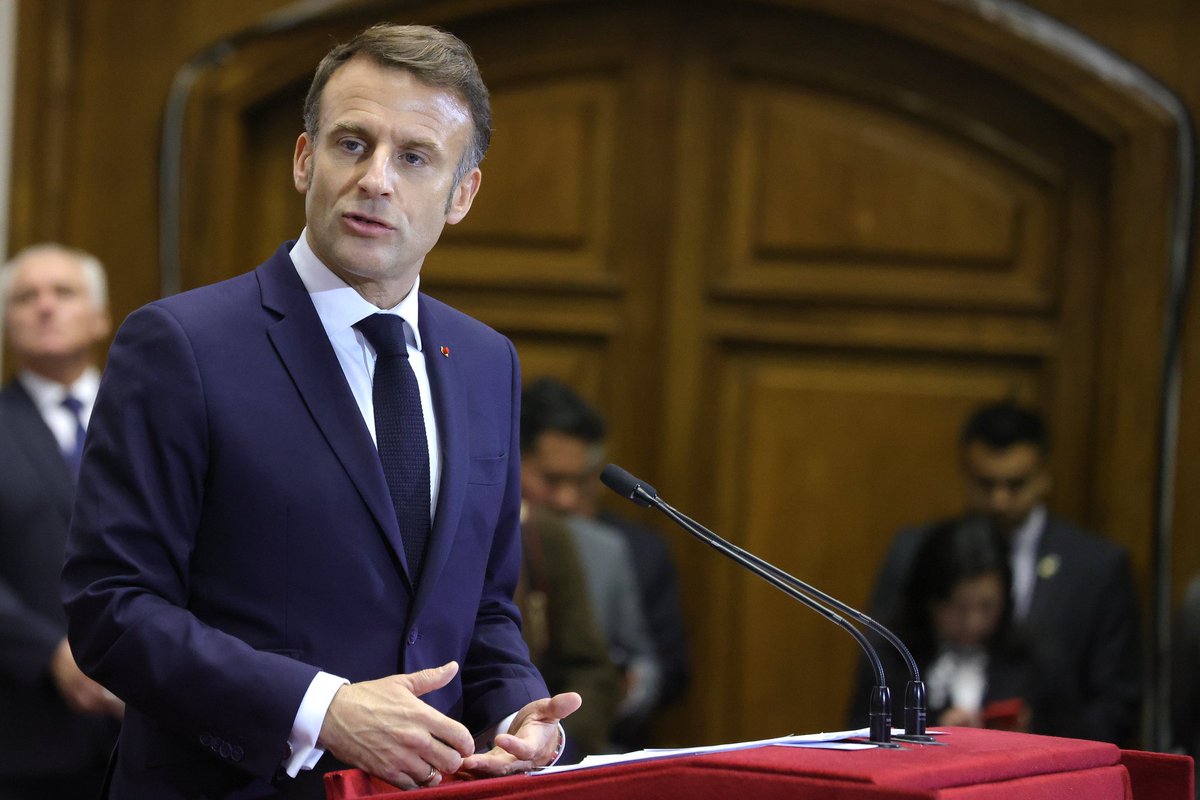 🚨French president Emmanuel Macron is due to visit UK parliament tomorrow.

Will anybody ask Macron why his government keeps allowing Benjamin Netanyahu, who is wanted by the ICC, to fly through French airspace?