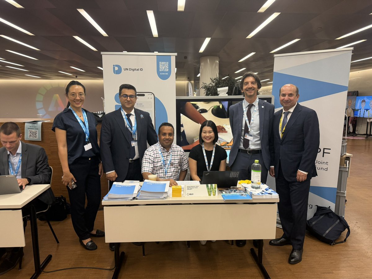 diplomirko's tweet image. A full #UNJSPF-#UNICC team promoting the #DCE and #UnDigitalId at #WSIS Forum in Geneva.