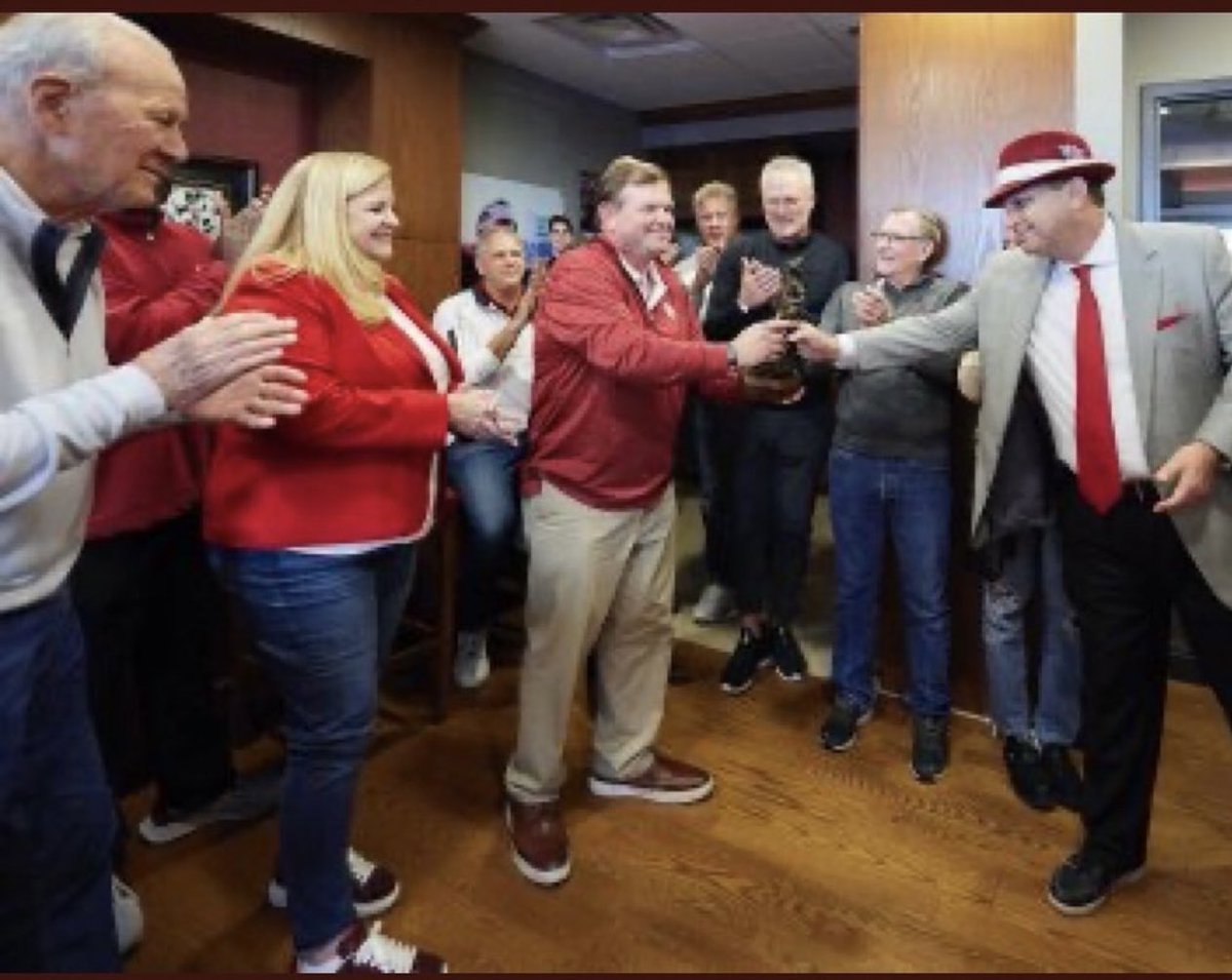 Wallis Marsh (@wallismarsh) on Twitter photo Thanks <a href="/soonerad/">Joe Castiglione</a> we trusted you and tried to Support you every step of the way!!
<a href="/OU_Athletics/">Oklahoma Sooners</a> <a href="/HeadingtonHall/">Headington Hall</a> <a href="/OU_Football/">Oklahoma Football</a> #BoomerJakie <a href="/CoachBobStoops/">Bob Stoops</a> Thanks <a href="/soonerad/">Joe Castiglione</a> we trusted you and tried to Support you every step of the way!!
<a href="/OU_Athletics/">Oklahoma Sooners</a> <a href="/HeadingtonHall/">Headington Hall</a> <a href="/OU_Football/">Oklahoma Football</a> #BoomerJakie <a href="/CoachBobStoops/">Bob Stoops</a>