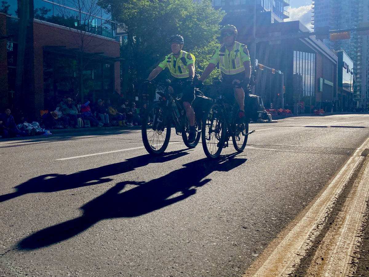 #YourEMS was happy to be at the 2025 #StampedeParade on Friday! It takes an interdisciplinary / multizone team of staff to provide medical support to the parade each year, and we thank everyone for making it a success. Happy Stampede, #yyc!