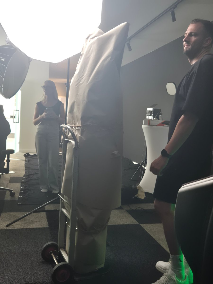 ashhhcs's tweet image. Unironically our new 5th player is wrapped up in there... 😂😂😂
#hopehecanbreathe #took20takestorecord
Keep an eye on @GamerLegion socials!