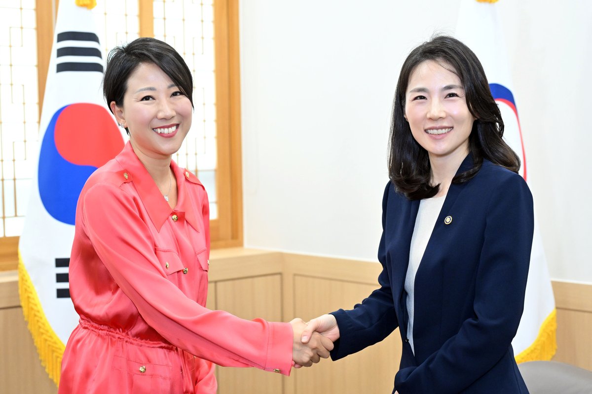 Deeply appreciate the Republic of Korea’s steadfast partnership with @UNMigration.

Grateful to the Vice Minister at <a href="/mofa_kr/">대한민국 외교부 MOFA_KR</a> for a productive exchange, and for the trust placed in IOM’s work to save lives and protect people on the move.