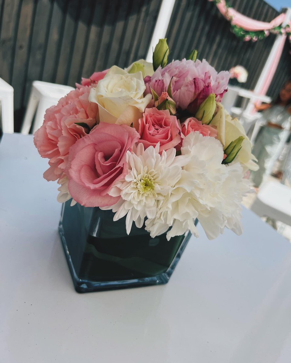 rubythejazzdiva's tweet image. SUMMER HAS BEEN SWINGING 🌞

Hellooo from me!👋🏼
From summer garden parties, weddings and jazz clubs, to festivals and soirees, I LOVE THEM ALL! Looking for entertainment for an upcoming event? Look no further - get in touch today!💗

R 💋

#thejazzdivaofourera #rubyrobinsonmusic