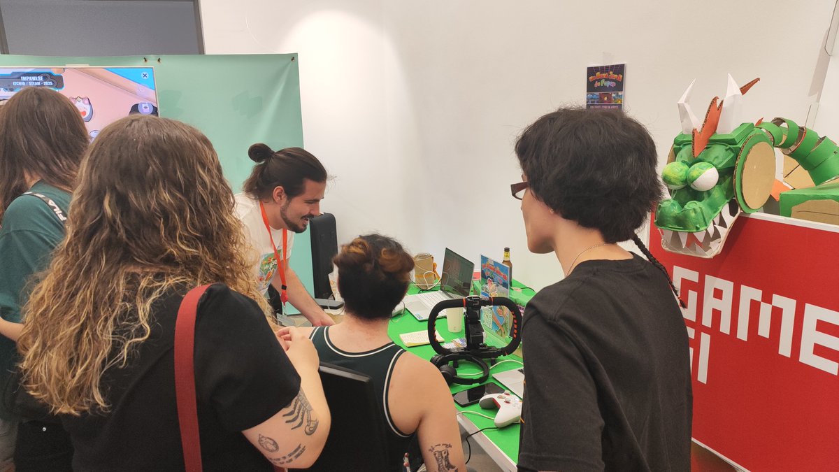 🌹Un Sant Jordi de Paper🌹 (@narvaliangames) on Twitter photo Aquest dissabte vam poder ensenyar el nou tràiler d'Un Sant Jordi de Paper a l'<a href="/a3gamesfestival/">A3GamesFestival</a>, la fira més important de videojocs celebrat en Girona!
Moltíssimes gràcies a tota la gent que va provar la nova DEMO i a l'equip de l'A3 fer possible l'esdeveniment! Aquest dissabte vam poder ensenyar el nou tràiler d'Un Sant Jordi de Paper a l'<a href="/a3gamesfestival/">A3GamesFestival</a>, la fira més important de videojocs celebrat en Girona!
Moltíssimes gràcies a tota la gent que va provar la nova DEMO i a l'equip de l'A3 fer possible l'esdeveniment!