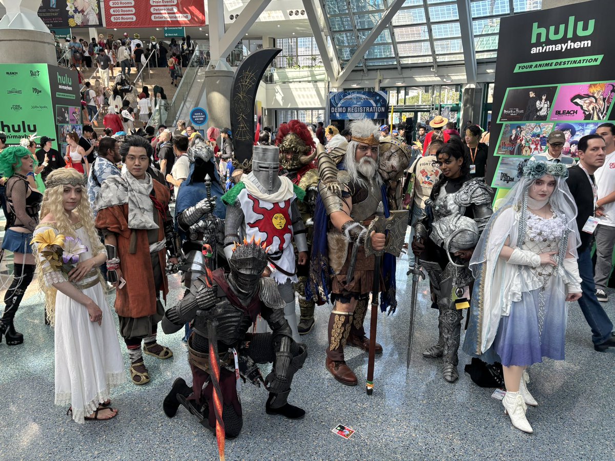 QuantumCore06's tweet image. Since Anime Expo ran out of space for cosplay meetups, @sai_myguy and I wanted to organize a last minute fromsoft cosplay meetup
Thank you everyone that was able to participate and hopefully there’s an official meet next time. It was fun 😊
#DarkSouls #eldenring #bloodborne