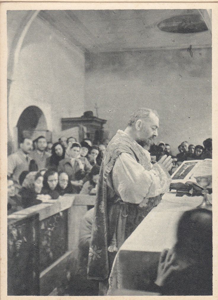 Oli4sch's tweet image. One interesting benefit about going to daily mass is that even though you lose ~an hour of time you are so much more productive throughout the rest of the day that it more than makes up for it. 

Is the Eucharist the miracle you&apos;ve been waiting for? Yes.