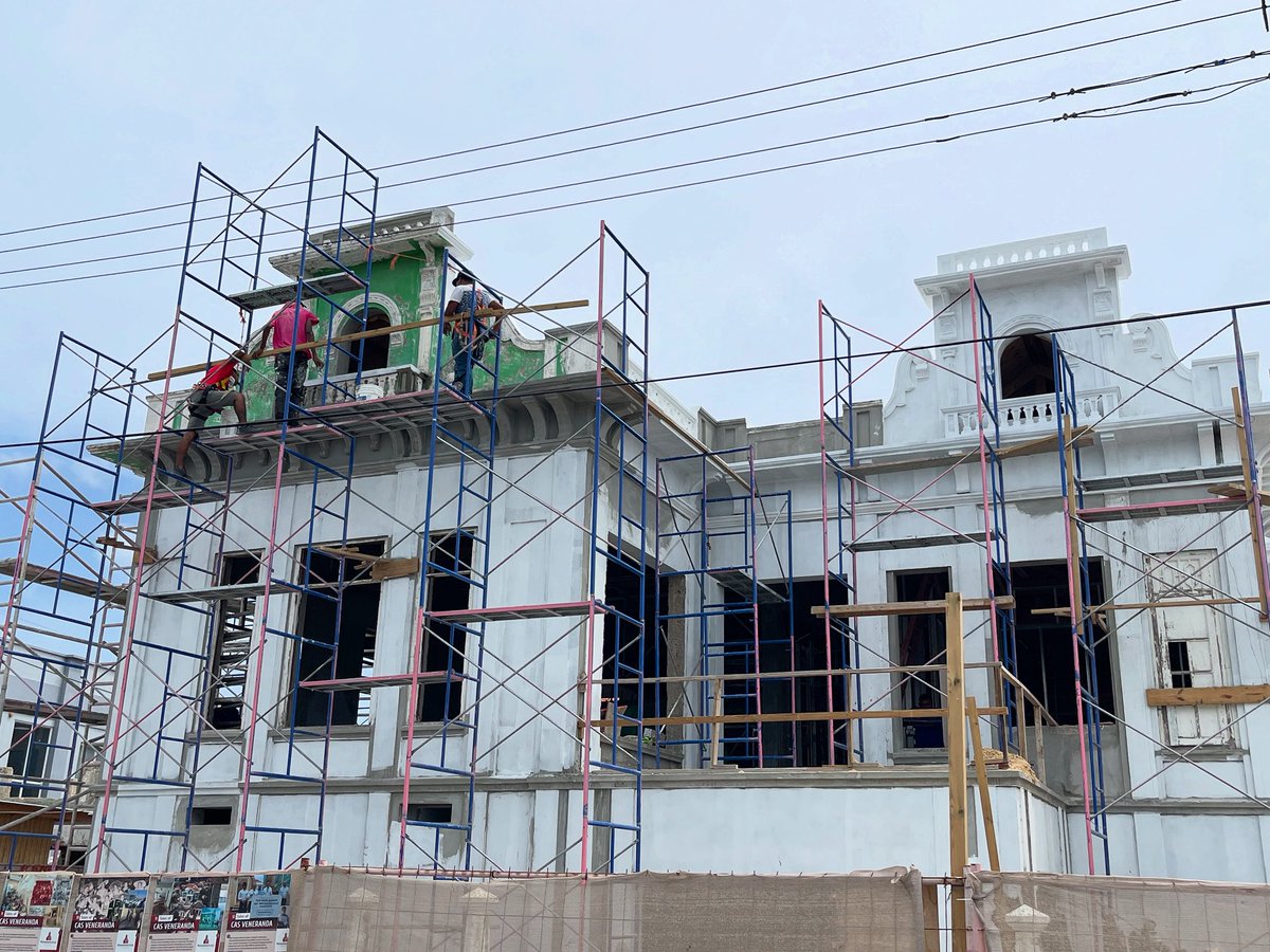 FSIArchitecture's tweet image. Whenever we travel overseas, we take the opportunity to learn the local building techniques and safety standards—it helps us understand how local materials and climate shape construction practices.
#FSIArchitecture #architecture #construction