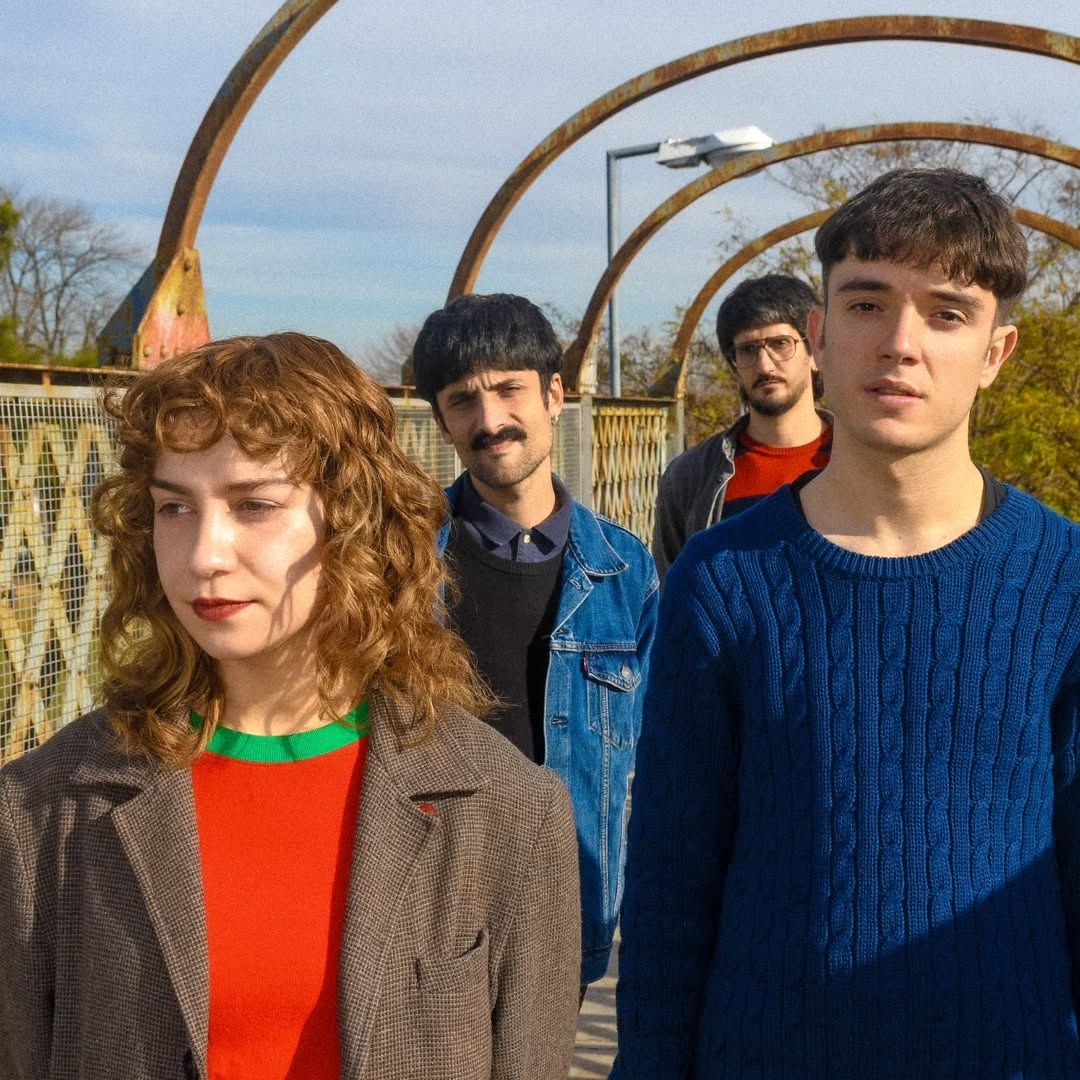 Miércoles 9/7 showcase de <a href="/nuevosignoedit/">nuevosigno</a> con Roberto Aleandri, Un Pasillo, Hijo de la Recesión y Poderes Extraños en <a href="/LatangenT/">La Tangente</a>
Tickets a precio promocional: tickets.latangente.com.ar/musica/showcas…