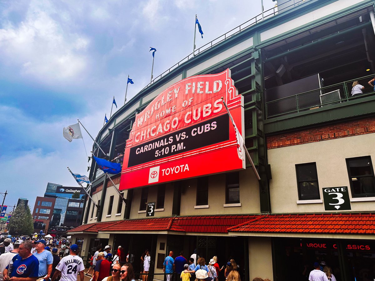 TheRealJBill's tweet image. Birthdays are better when the @Cubs win!!! The Cardinals suck!!

#BeHereForIt #GoCubsGo #FlyTheW