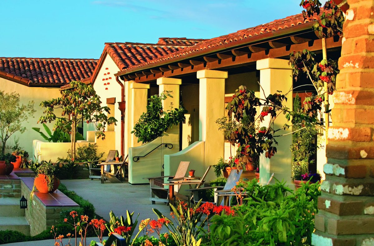 ci_acm's tweet image. 🏨 Staying for #CI2025?
You’ll love La Estancia La Jolla—a hacienda-style resort just 5 mins from our venue!
🌿 Gardens, spa, & SoCal sunsets
💰 $309/night group rate
🗓️ Aug 2–7 (book by July 11!)
📍 Info: ci.acm.org/2025/attend/
#CollectiveIntelligence #LaJolla #ConferenceStay