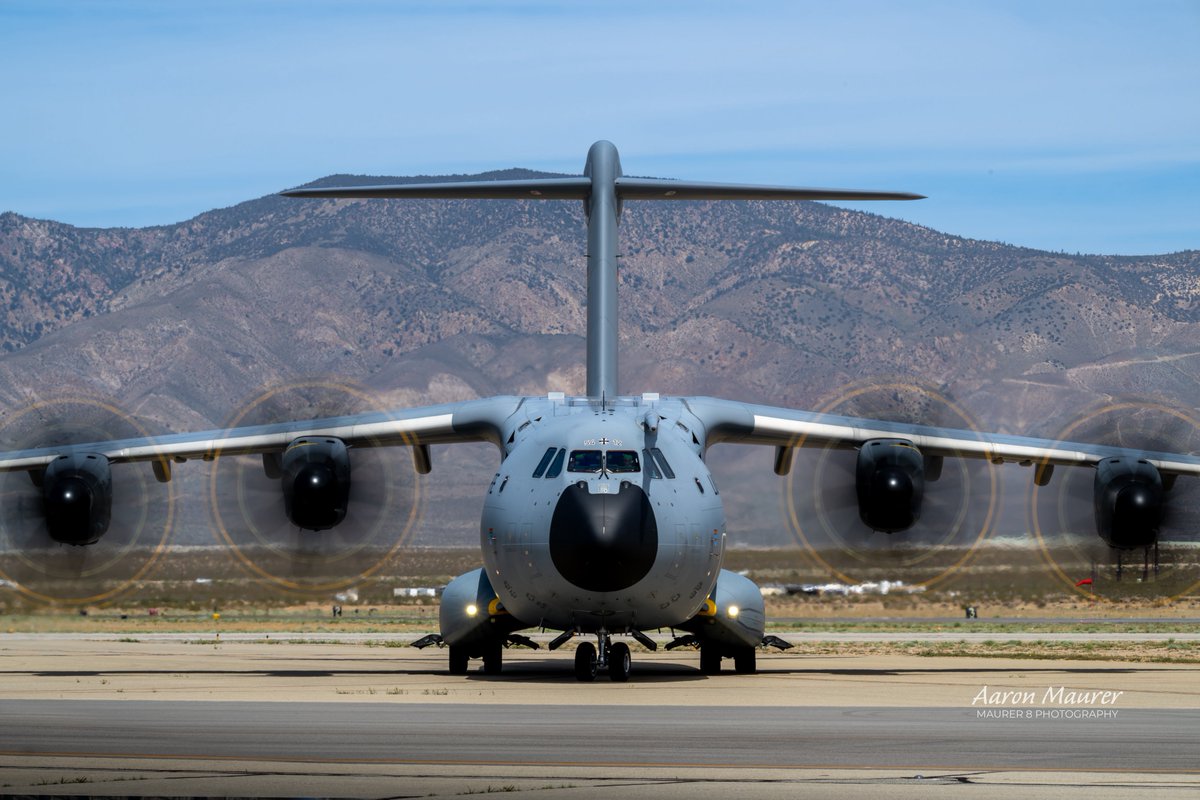 maurer8photo's tweet image. Good times when an Luftwaffe A400M was in Mojave on the ramp and the skies were filled with clouds. Sons of Transport
#a400m