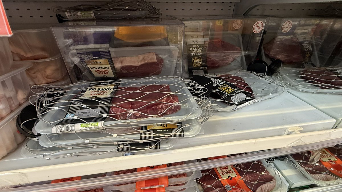 h18pdwphotos's tweet image. World is going mad in @IcelandFoods 
Bottle cage bags now around the small meat packs.🤷🏼‍♂️🤷🏼‍♂️🤷🏼‍♂️
@dresserman #icelandfoods #shoplifting #worldsgonemad #Security