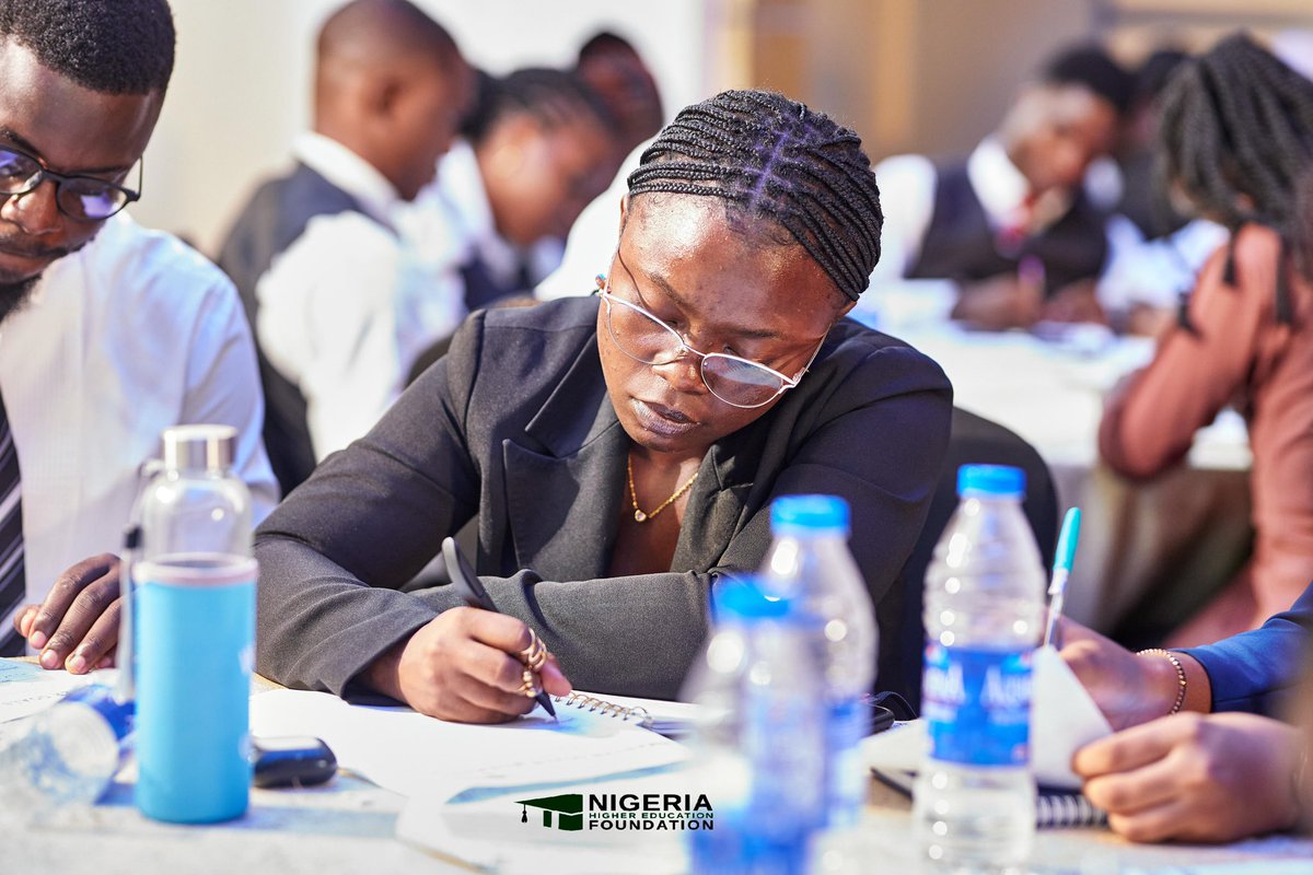 TheNHEF's tweet photo. She emphasized the importance of setting SMART goals, while challenging and guiding the scholars through an interactive activity that encouraged them to look inward and map out actionable steps toward their aspirations. /2
#NHEF #NHEF2025 https://t.co/ZHubREx6X2