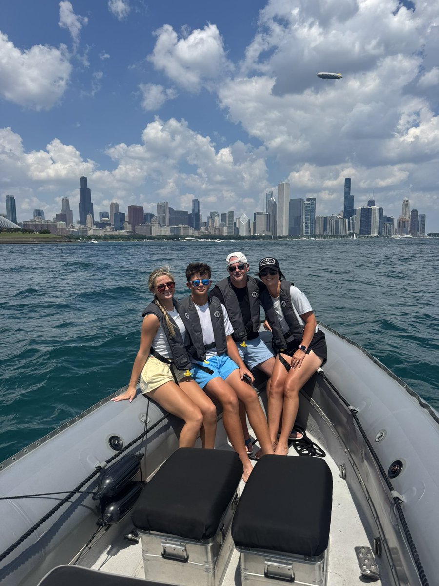ThebeauMaya's tweet photo. spent the weekend in Chicago!

 🤗🏙️✌️🇺🇸❤️

@ImCollegeSoccer @ImYouthSoccer
@G2CollegeSoccer @EliteSoccerPlay 
@Get2CollegAth https://t.co/MqlIQM7ucm