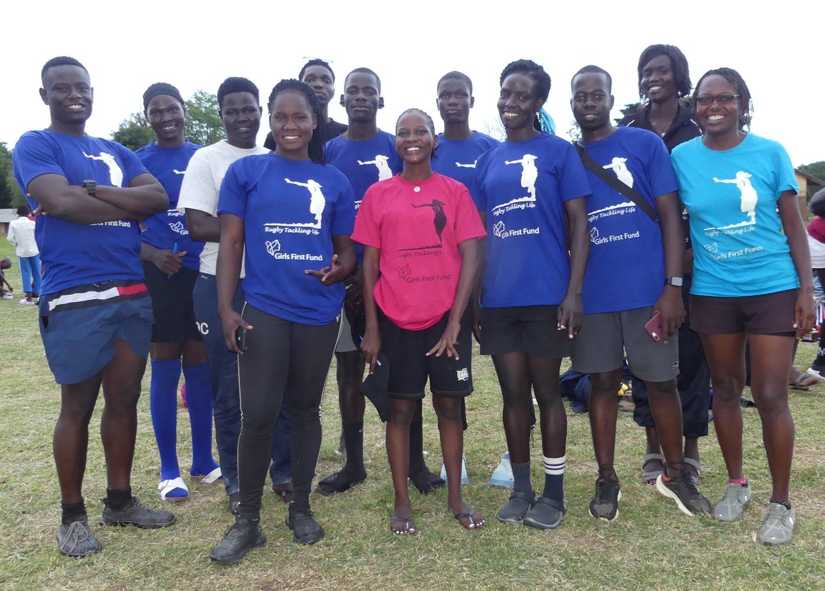 Frame 1: the RTL staff - Koyokoyo Buteme, Joshua Rubanga-maro, Hope Vennessa Oyella, Trusty Angeyo, Flavia Agenorwot &amp; Proscovia Ayero.

Frame 2: the people who made the RTL Community 7s a success. 💪🏽🤗

#RugbyTacklingLife
#RotisOnTheRoad