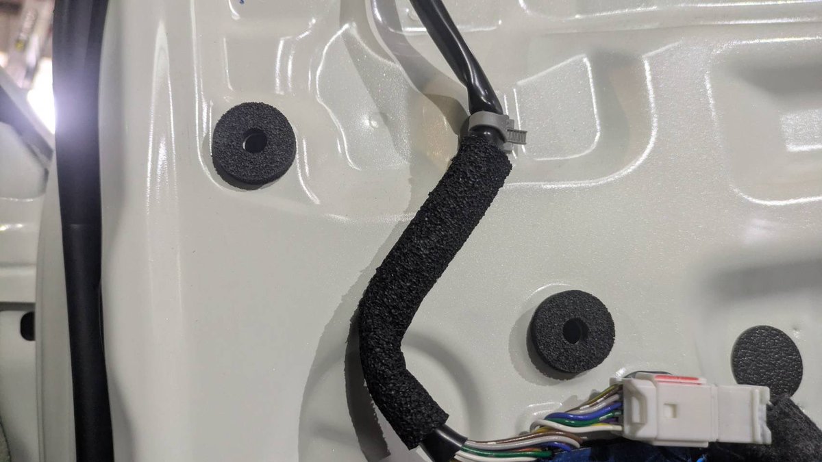 キックス完了😬
車体は写真撮り忘れた笑
BLAMのLIVEにバイアンプでオプションの吸音セット😬
ツィーターはダッシュに🫡