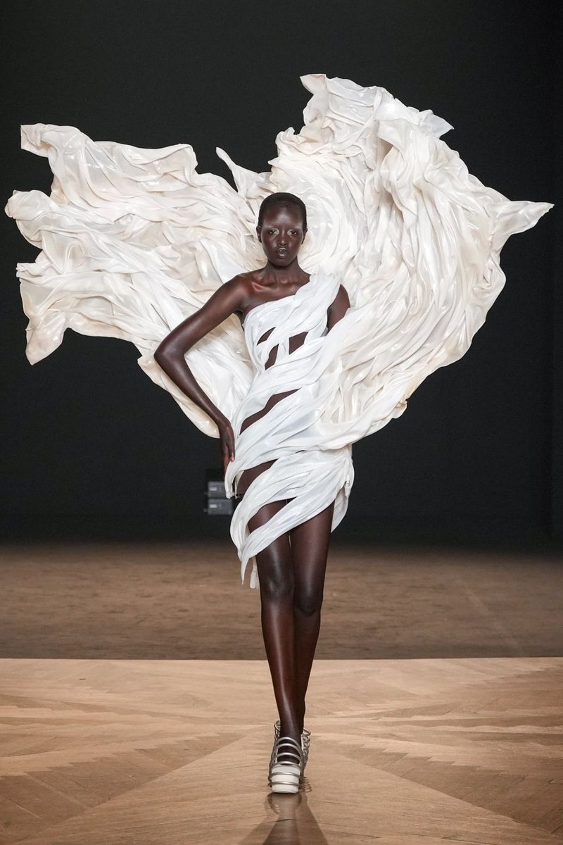 Iris van herpen FW25 couture