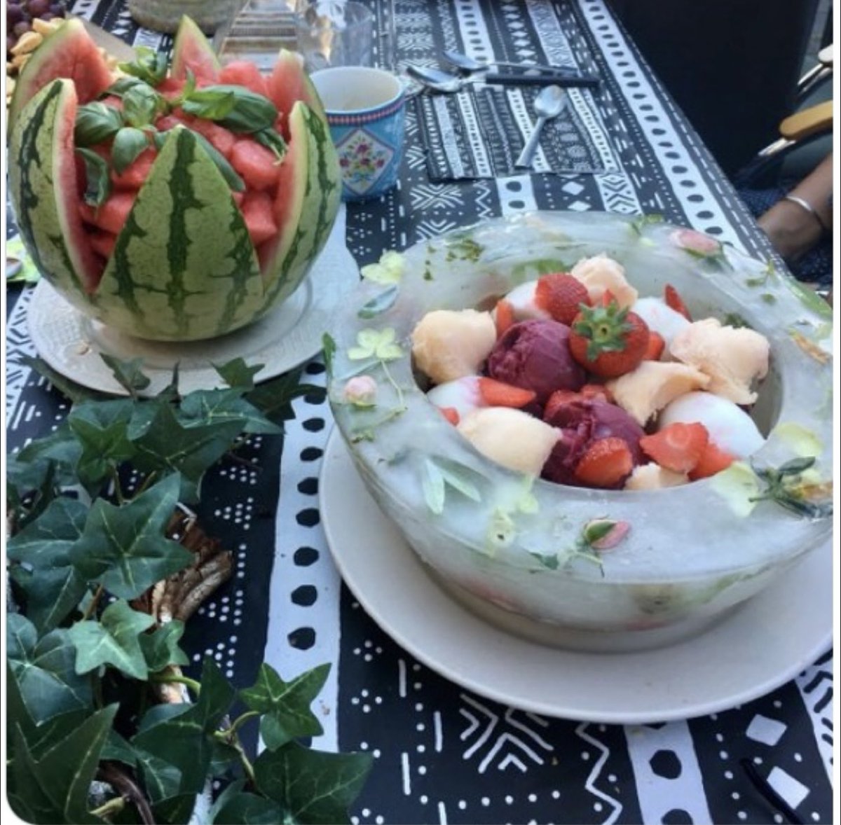 MpetersM's tweet image. #vakantiekiek #ijs @dolly35161448 
De foto is niet van mij, maar ik vind de ijsschaal zo prachtig. Ik ga hem echt nog eens maken.