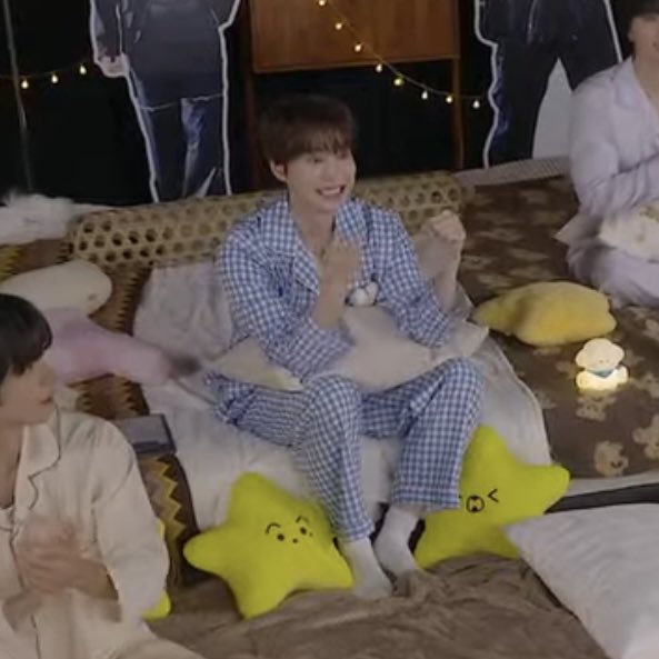 저화질의 도영 tweet media