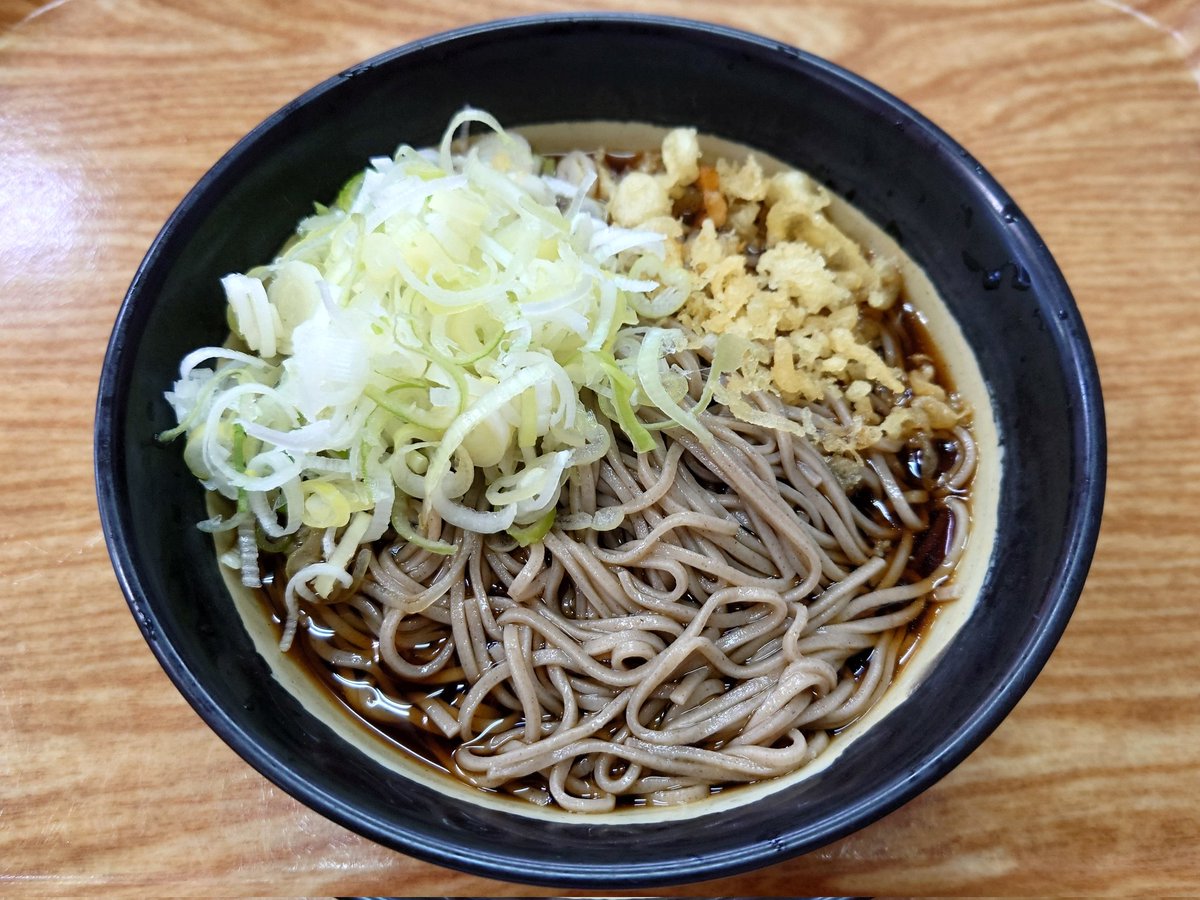 今日もいつもの丸政そば甲府北口店で。この時期はやはり冷しメニューが多くなります。さっぱりと“冷そば”を美味しく頂きました。
#丸政そば 
#甲府北口