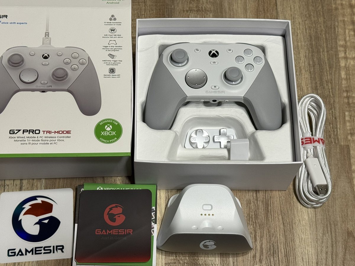 Tokujapo24's tweet image. GameSir @GameSirJP 様から高精度コントローラー『G7Pro』を先行で提供していただきました！応答速度と質感が超良いです！🎮

7月29日の発売日に動画もあがります！✅
#gamesir
#gamesirflagship
#xboxcontroller