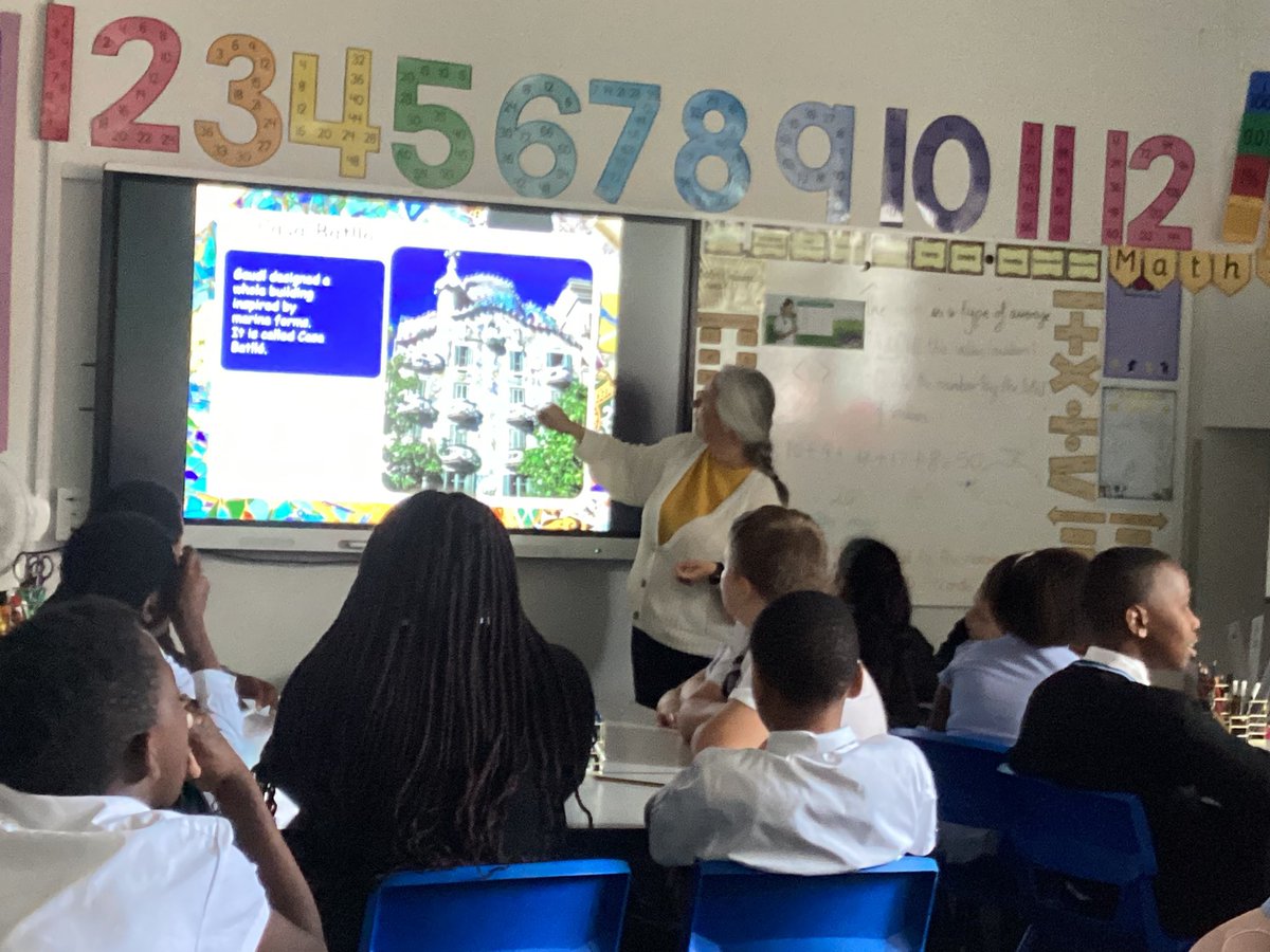 Year 6 had lots of fun today in Spanish learning all about the famous Spanish artist Antonio Gaudí.