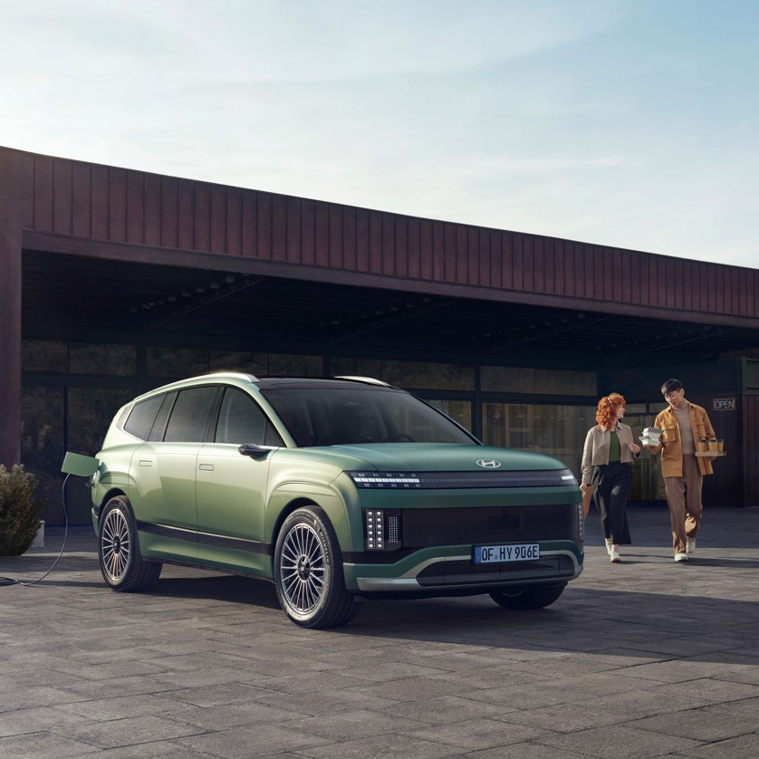 AugustaHyundai's tweet photo. ¡Cargando el futuro con el nuevo #HyundaiIONIQ9! 🔋 
Este SUV eléctrico no solo es espacioso, sino que redefine la movilidad sostenible con su diseño innovador. https://t.co/Knvy2RLw4A