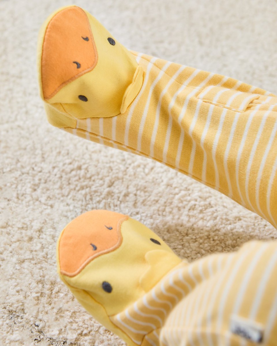 Quack, quack! Keep your little one snuggly all day and night in our Yellow Duck Appliqué Sleepsuit. Now waddling into our JoJo sale with up to 50% off! Snuggles guaranteed! 🐥💤 
bit.ly/4koTgYO