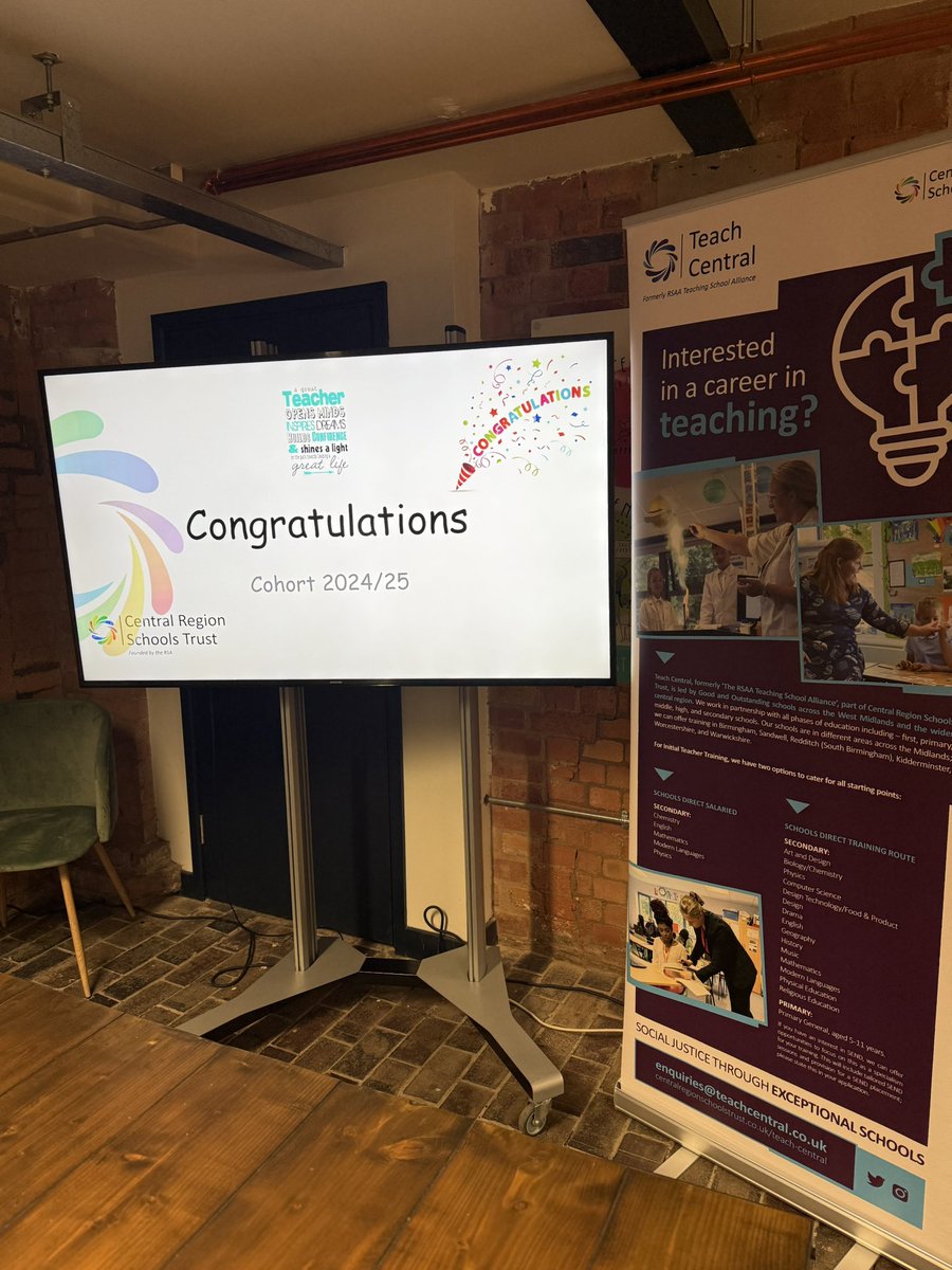 Central Region Schools Trust (@crstrust) on Twitter photo Congratulations to our <a href="/TeachCentral/">Teach Central</a> 2024/25 cohort graduating today <a href="/MyBCU/">Birmingham City University</a> <a href="/getintoteaching/">Teaching</a> You have been amazing and will be fantastic ECTs!! Good luck!! #teaching #socialjustice Congratulations to our <a href="/TeachCentral/">Teach Central</a> 2024/25 cohort graduating today <a href="/MyBCU/">Birmingham City University</a> <a href="/getintoteaching/">Teaching</a> You have been amazing and will be fantastic ECTs!! Good luck!! #teaching #socialjustice