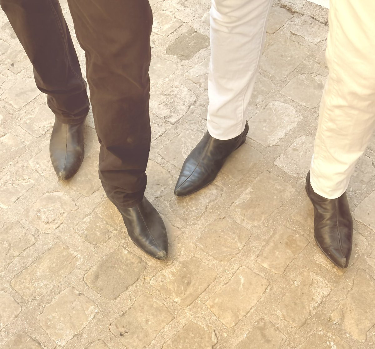 RECORDAMOS
Ultima semana para hacer encargos, 
volvemos en septiembre , avisaremos🤓🥰 
#spanishhandmadeshoesforrockandrollers