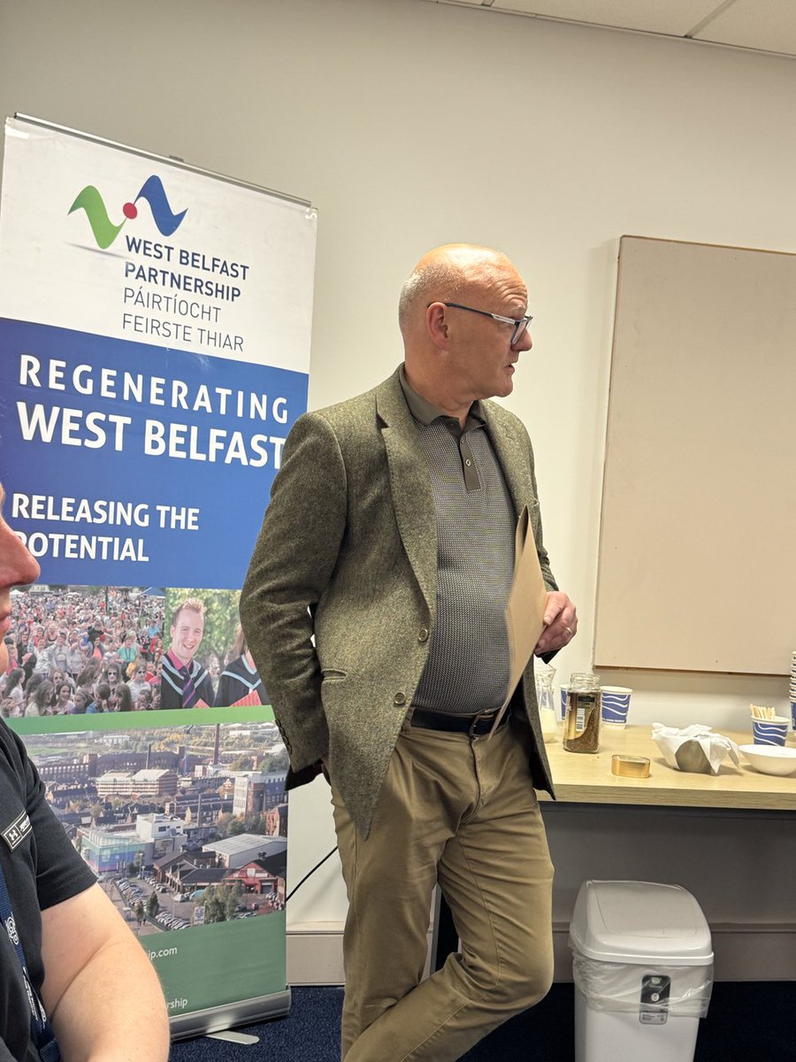 WBPB (@westbelfastpb) on Twitter photo Great to see <a href="/PaulMaskeyMP/">Paul Maskey</a> as we launch our new building, Teach Chluain Ard on the Falls Rd Great to see <a href="/PaulMaskeyMP/">Paul Maskey</a> as we launch our new building, Teach Chluain Ard on the Falls Rd