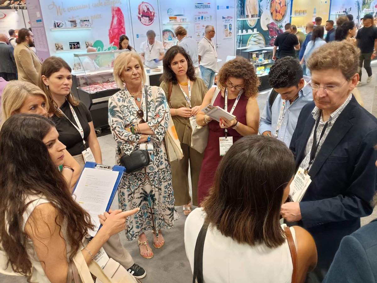 🌍✈️ La Cámara de Comercio de Málaga ha acompañado a ocho empresas de la marca <a href="/SaboraMalaga/">Sabor a Málaga</a> en su visita a la feria Summer Fancy Food de Nueva York, el principal escaparate de alimentos y bebidas gourmet de Estados Unidos.

Organizada por la Cámara junto a la <a href="/diputacionMLG/">Diputación de Málaga</a>,