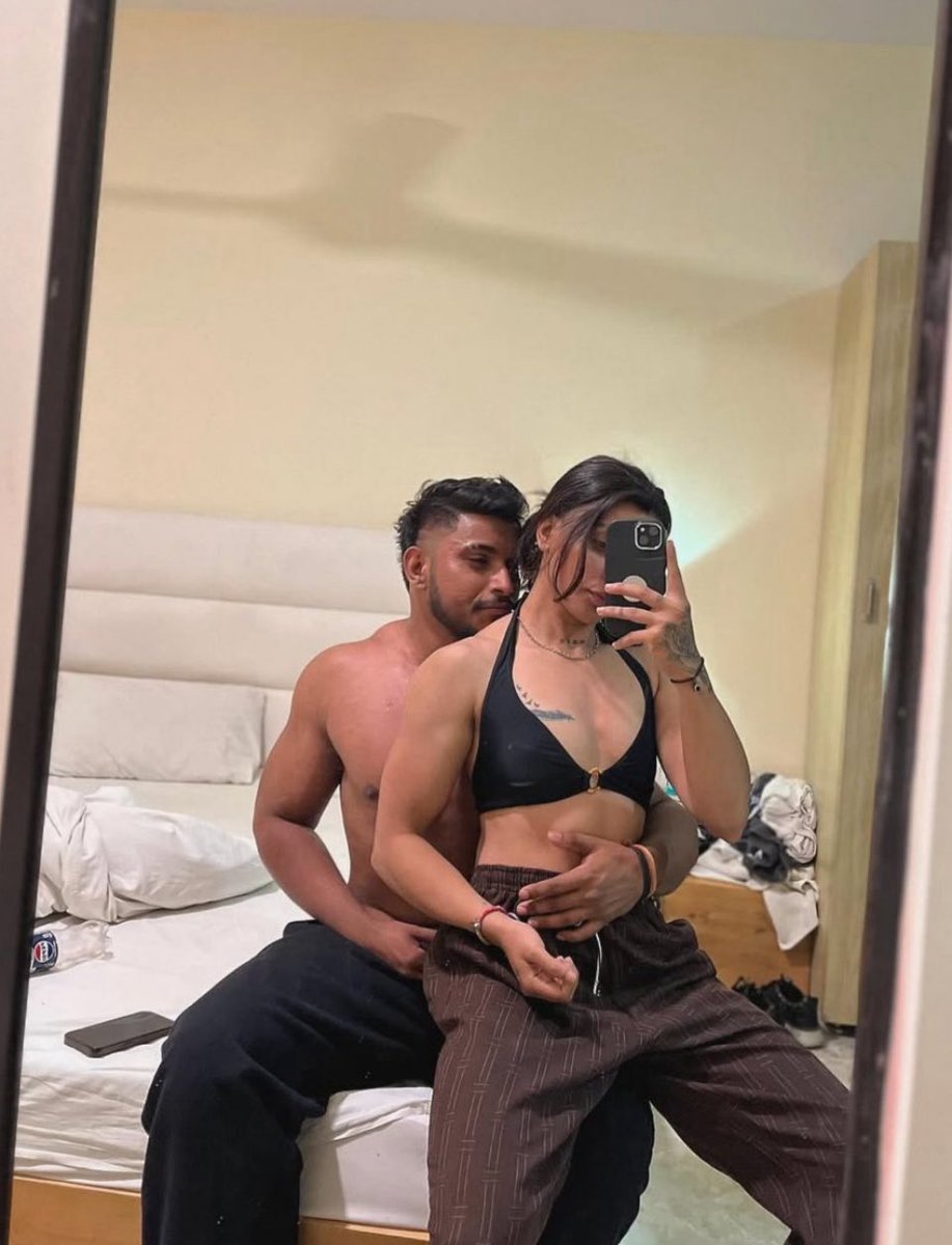 M ☪️💚girl H 🕉️🧡boy dono ne Mohabbat itni ki ke apne dharam ka bhi khayal na aaya🧡💚💞
✨Lovely couple 

(Instagram i'd instagram.com/reel/DKH9K8Xiw..)