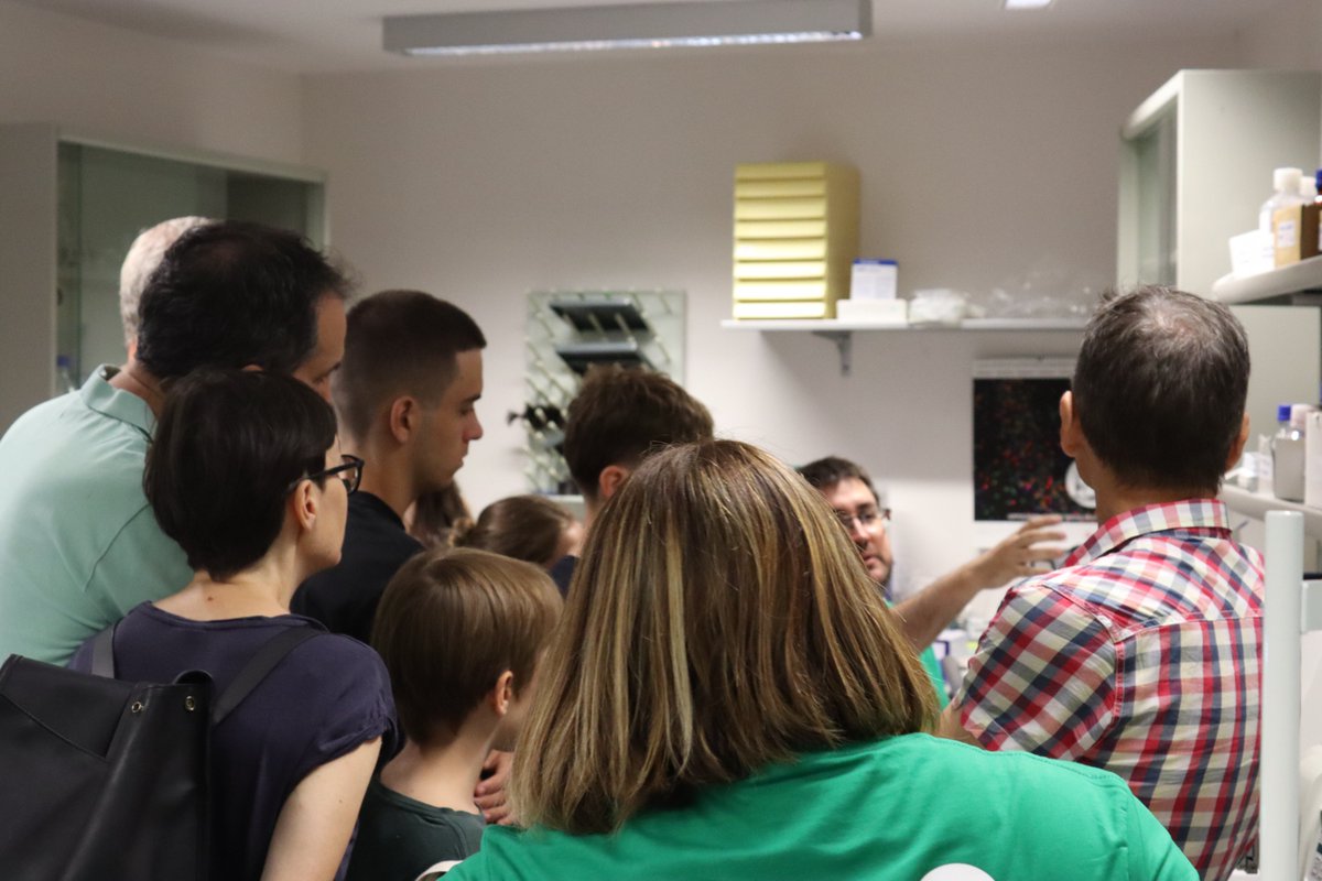 El pasado sábado 5 de julio celebramos una jornada muy especial en el CIBA: abrimos nuestras puertas para que la ciudadanía pudiera conocer de cerca el trabajo que realizamos en IACS, con la colaboración de @fecyt_ciencia 🎉👏

Más INFO en instagram.com/p/DLzae3aspCh/…

#divulgación