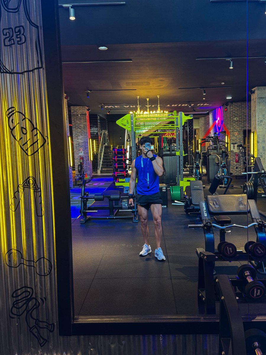 Boy with strong legs 😝