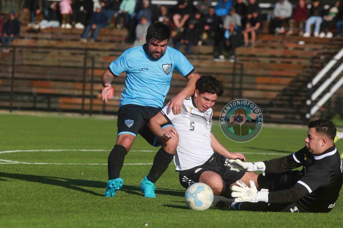 Galería de imágenes: Sin goles terminó encuentro entre Defensor Cristo Rey El Carmen y Cóndor de Placilla en serie Honor sanantoniofotos.cl/galeria-de-ima…