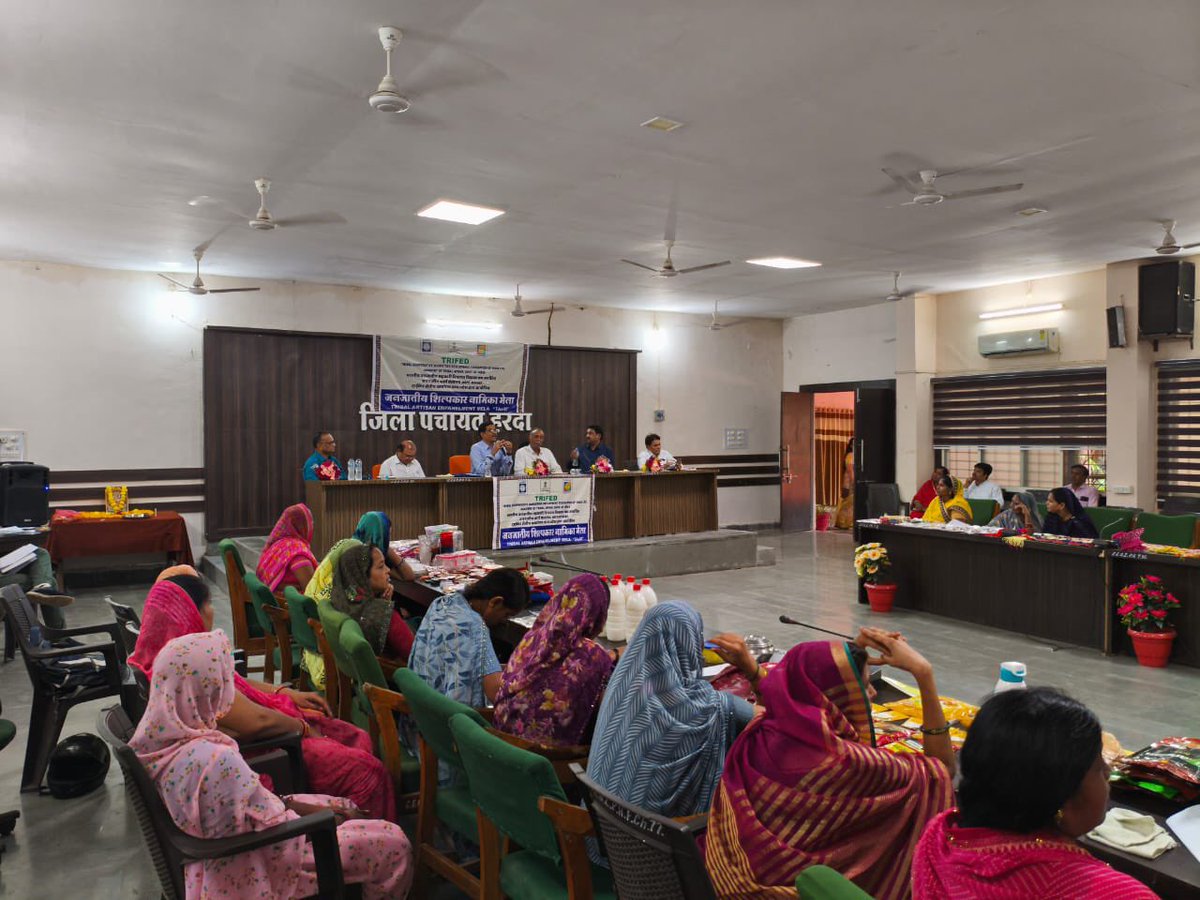 #TRIFED RO Madhya Pradesh conducted a Tribal Artisan Empanelment Mela in Harda on 05.07.2025.
An empowering initiative to connect tribal talent with national markets through Tribes India.
#TribesIndia #EmpoweringTribes  #VocalForLocal #supportartisans