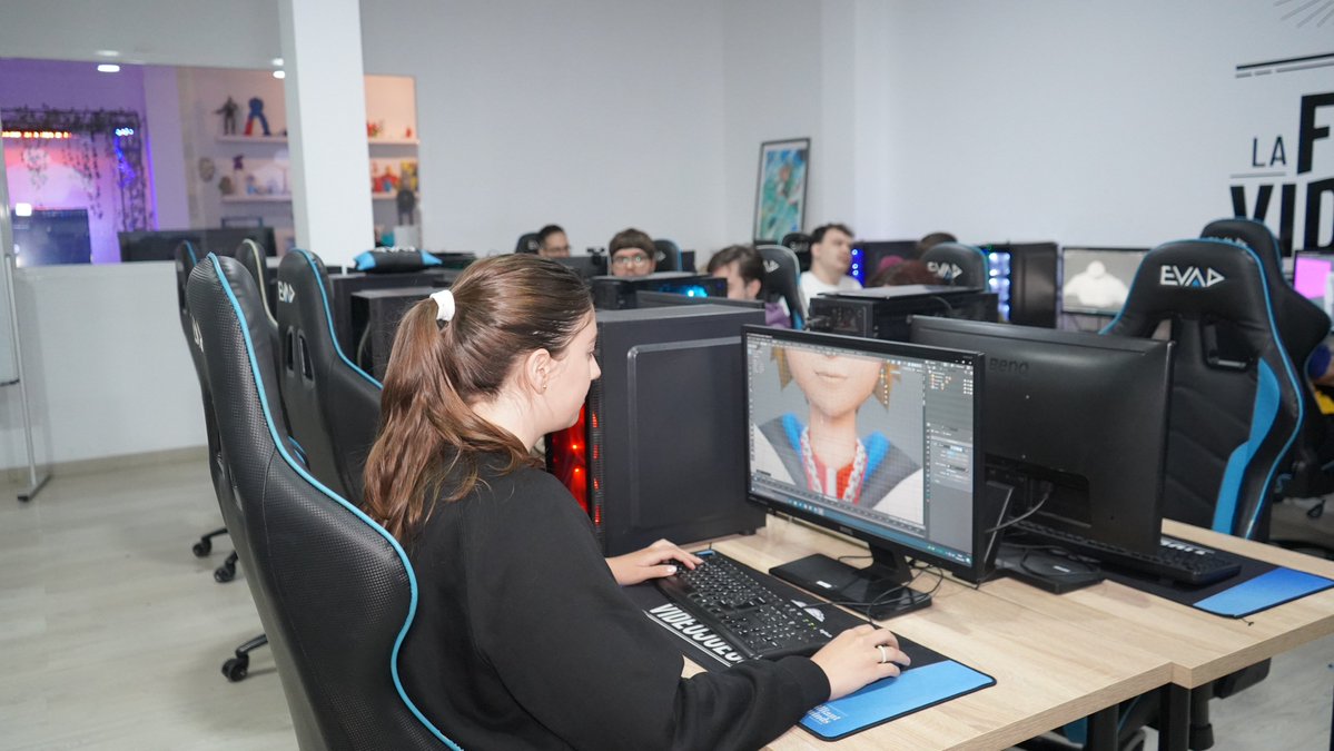 EvadFormacion's tweet image. 😎 ¿Vas a quedarte mirando o vas a crear tu propio juego? 🎮 ¡Hazte creador de videojuegos ya!
🚨 Pero ojo… las plazas son limitadas. ¡No te quedes fuera!