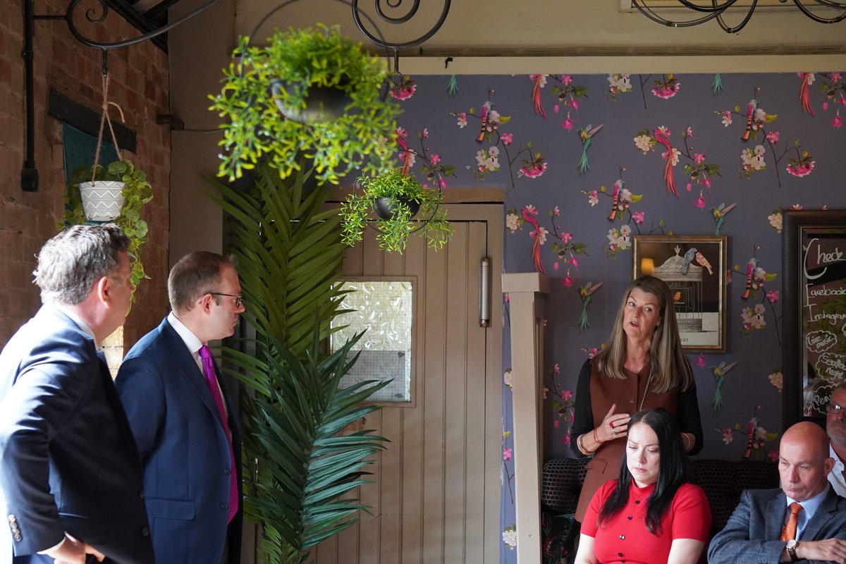 Blake_MidBeds's tweet image. It was fantastic to have Shadow Chancellor @MelJStride join us in Mid Beds for a Small Business Roundtable at The Chequers in Westoning last week.
It is businesses, not Governments, which create growth so we must back our businesses, not hit them with more taxes.