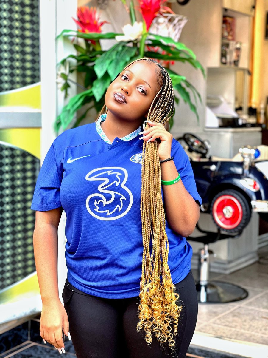 Even if you don't have an EPL team just come to UMA Show Grounds this Sunday we get you one 
#EPLFansFestival