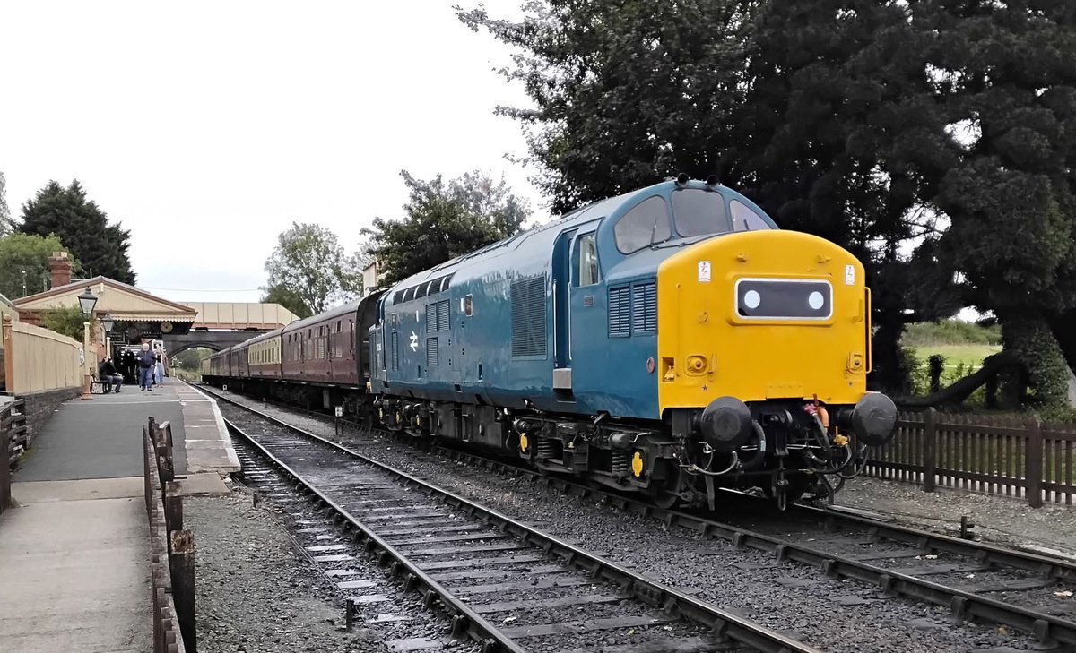 The Growler Group (@thegrowlergroup) on Twitter photo If you want some #class37 thrash, on 8th July 37215 is on the Red timetable for the last train of the day from Broadway to Cheltenham Racecourse and back to Toddington <a href="/GWSR/">Gloucestershire Warwickshire Railway</a>.
On 9th July, 37215 is working the Green timetable for a full day starting from Toddington at 09:40. If you want some #class37 thrash, on 8th July 37215 is on the Red timetable for the last train of the day from Broadway to Cheltenham Racecourse and back to Toddington <a href="/GWSR/">Gloucestershire Warwickshire Railway</a>.
On 9th July, 37215 is working the Green timetable for a full day starting from Toddington at 09:40.