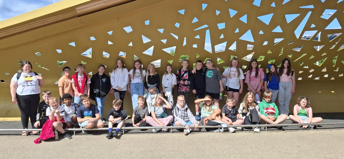 Dosbarth 6 Leavers 2025. 🌟Taith i Abertawe i'r parc ac i fowlio! 🛝🎳