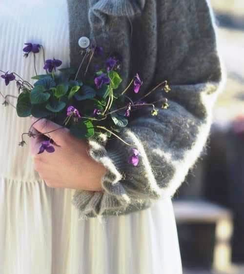 Çiçek soldu ... vazonun bir önemi kalmadı.