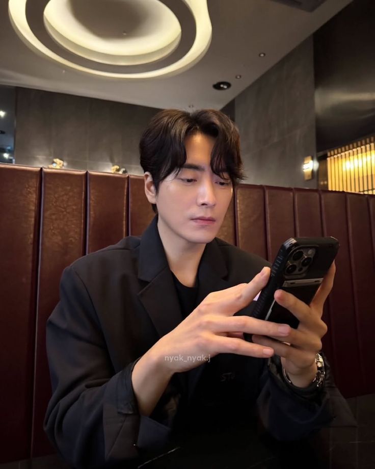 ELLENA ASHVALE. tweet media